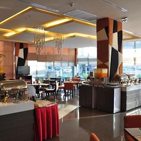 Thamrongin Hotel Bangkok Exteriör bild