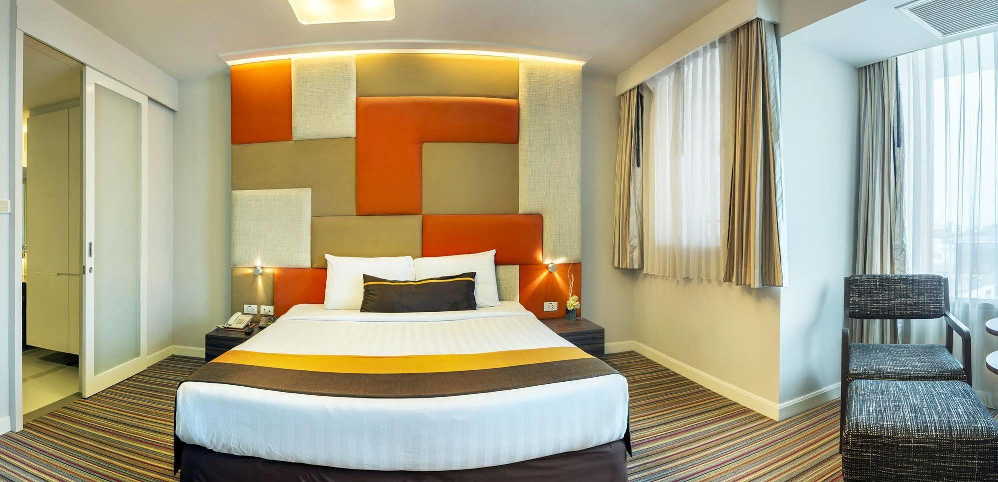 Thamrongin Hotel Bangkok Exteriör bild